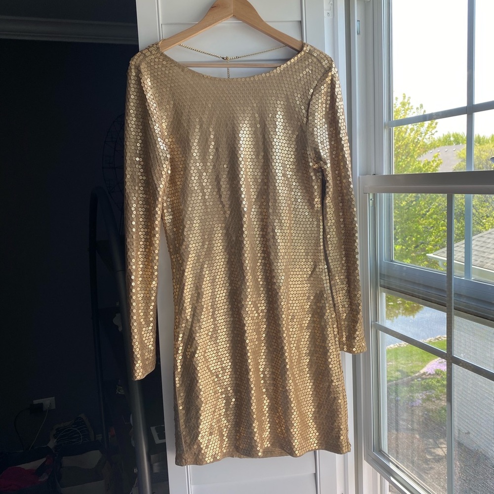 Longsleeve Gold Sequence Cocktail Dress